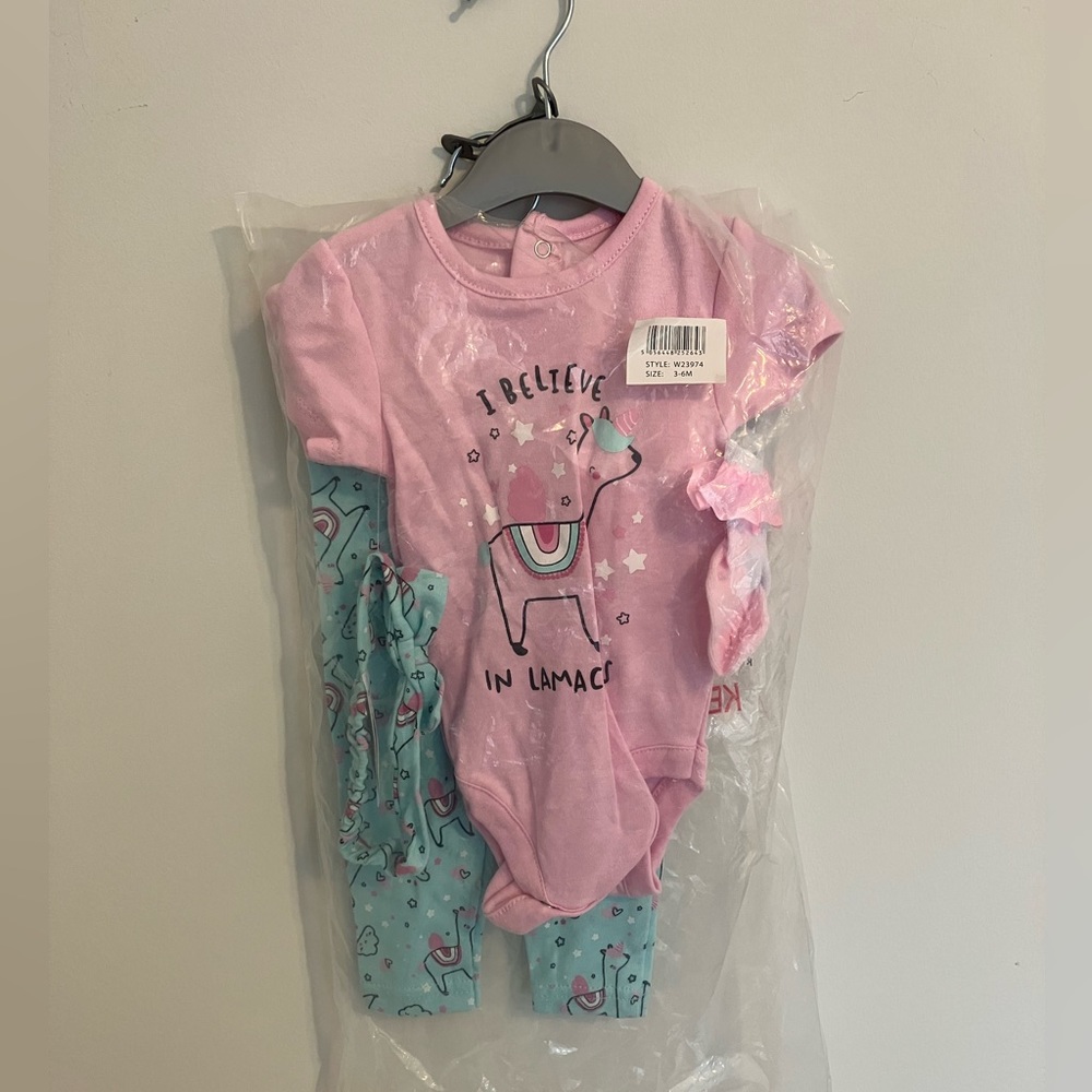 NWT ‘I Believe in Lamacorns’ Lily & Jack Set 3-6 months
